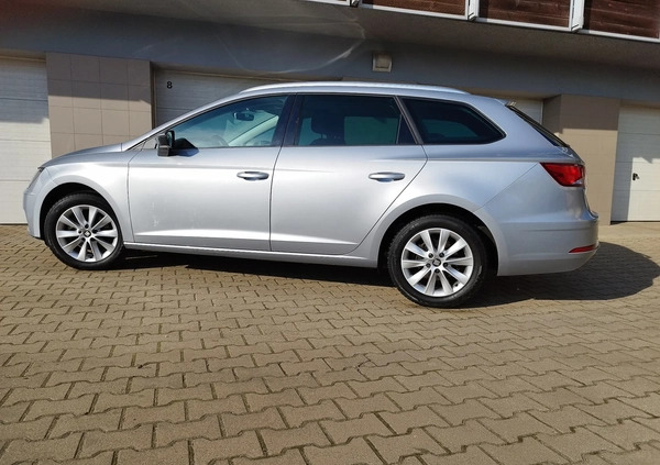 Toyota Avensis cena 37490 przebieg: 222991, rok produkcji 2011 z Międzyzdroje małe 79